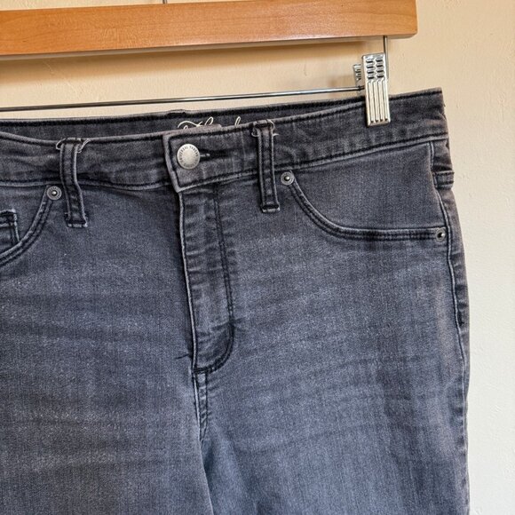 Universal Thread Women's 10 / 30R High Rise Faded Black Jegging/Jeans Stretch - Picture 2 of 11